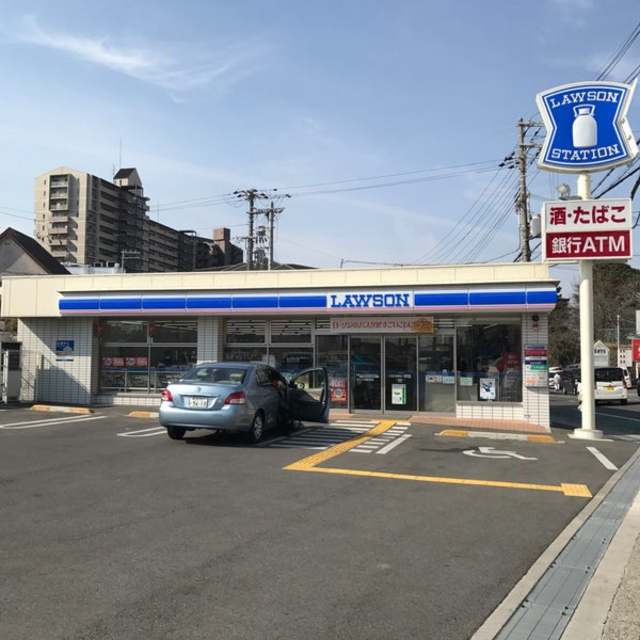 【和泉市万町のアパートのコンビニ】