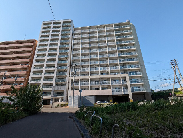 イリオス中島公園の建物外観