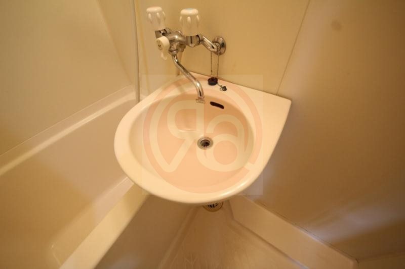 洗面設備　コンパクトで使いやすい洗面所