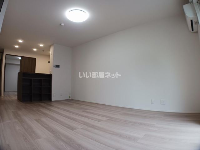 パサログランデ中安井の居間写真