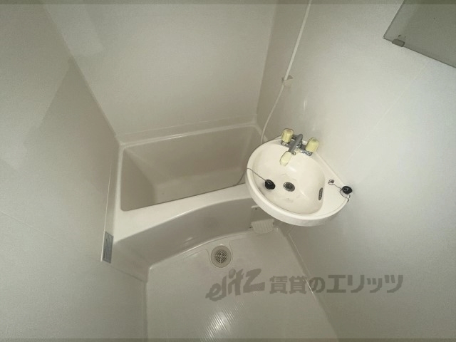 バス・シャワールーム　バス