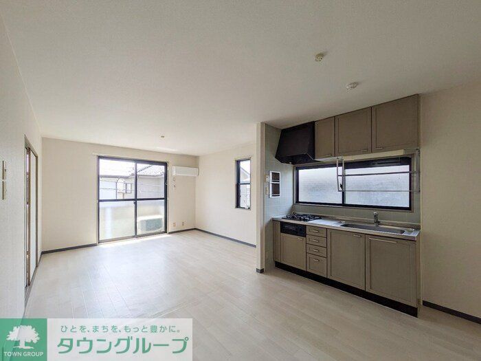 居室・リビング　現地待ち合わせ歓迎♪お問合せはタウンハウジングまで！