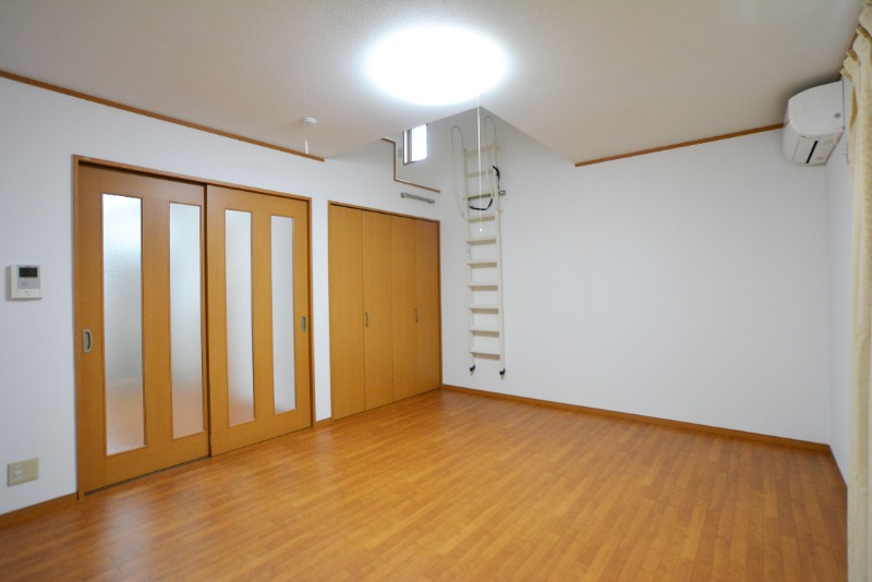 居室・リビング　寝室１０帖