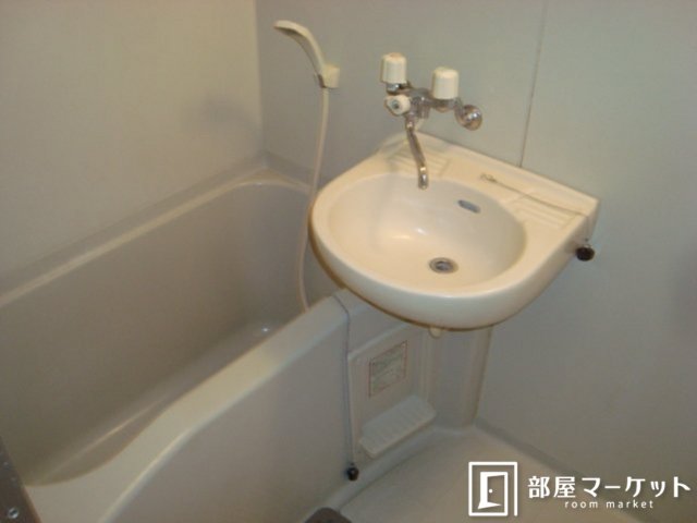 バス・シャワールーム　同型タイプ