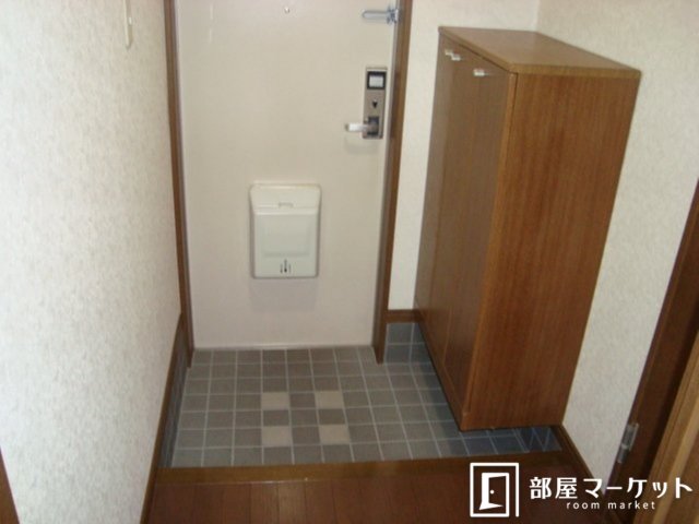 玄関　同型タイプ