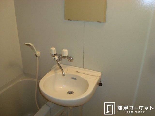 洗面設備　同型タイプ