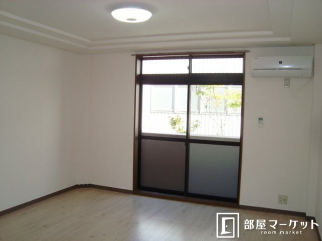 居室・リビング　同型タイプ