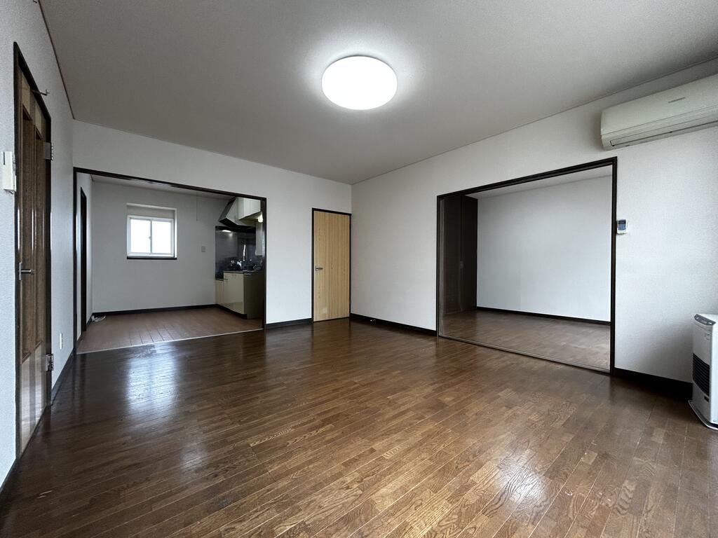 居室・リビング　広々としたリビング！