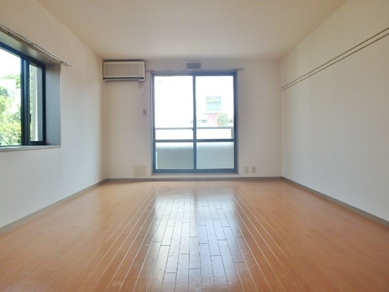 居室・リビング　図面と現状に相違がある場合には現状を優先