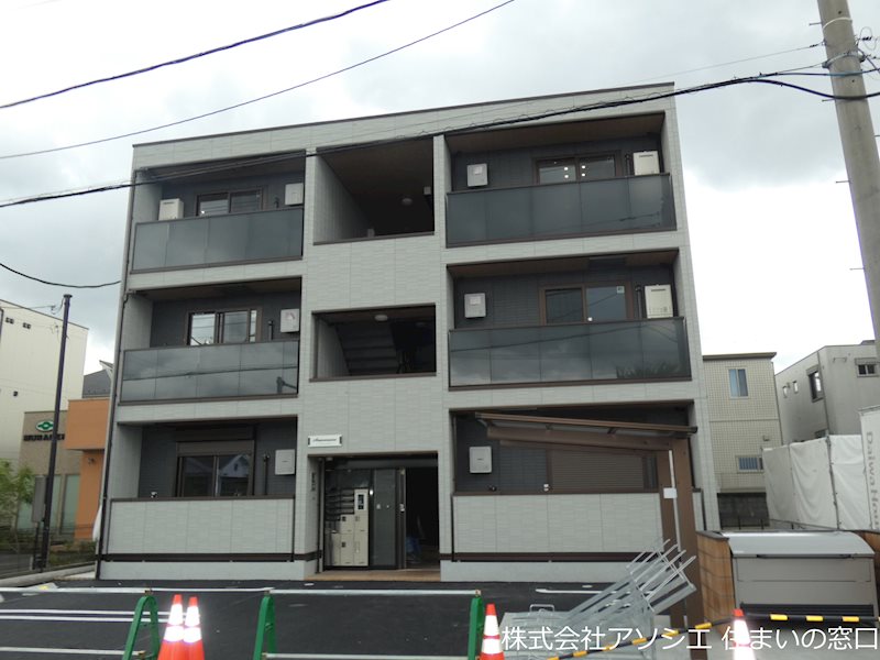 建物外観　アニヴェルセルのご紹介は住いの窓口アソシエにお任せ下さい。
