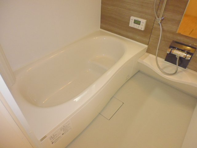 バス・シャワールーム　一坪風呂