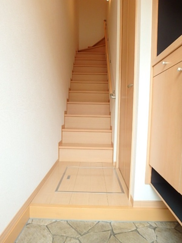 玄関　図面と現状に相違がある場合には現状を優先