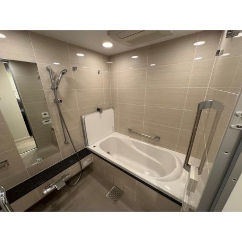 バス・シャワールーム　別部屋参考写真