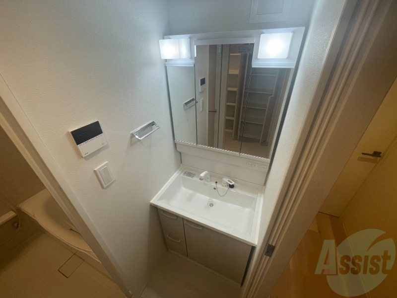 洗面設備　シャンプードレッサーで身支度もラクラクです！