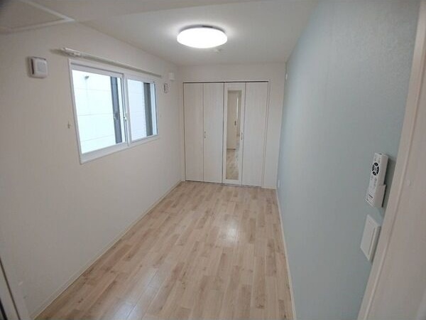 その他部屋・スペース　壁面が多く家具の配置がしやすいです♪