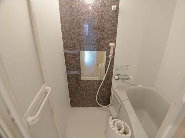 バス・シャワールーム　きれいなお風呂で快適バスタイム♪