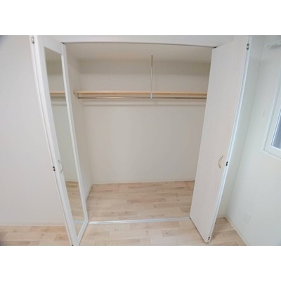 収納　衣類の収納に便利なクローゼット付きです♪