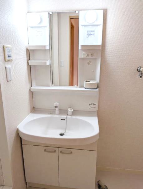 洗面設備　同仕様