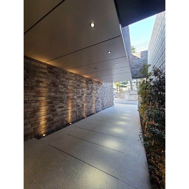 エントランス　エントランス