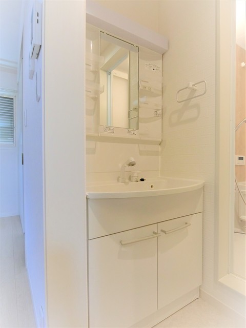 洗面設備　身支度に欠かせない独立洗面台♪