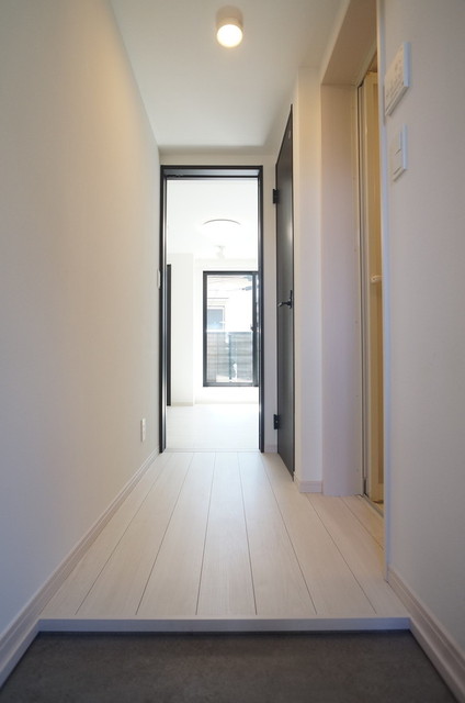 玄関　・２０２３年１０月撮影