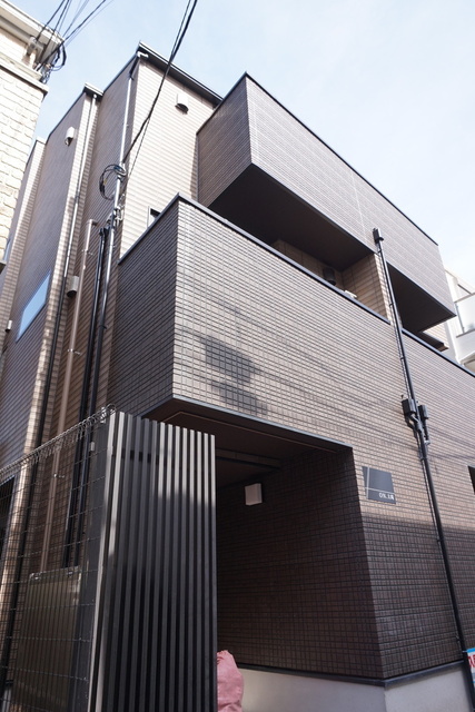 建物外観　２０２３年１２月撮影