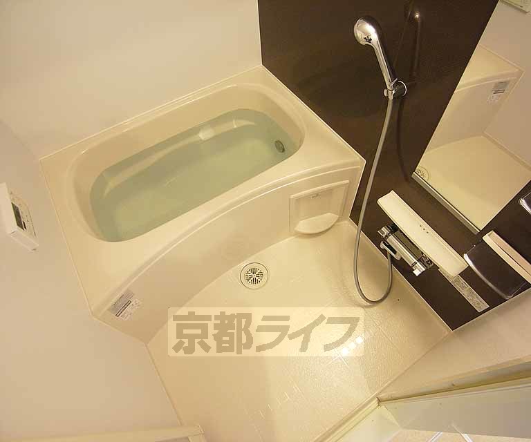 バス・シャワールーム　きれいなお風呂です。