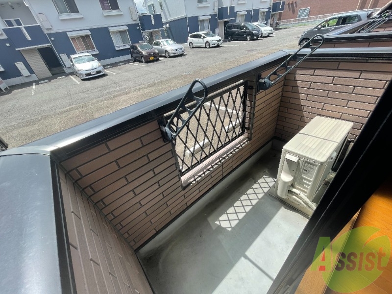 バルコニー　バルコニーが付いているので洗濯物も干せます！