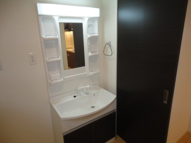 洗面設備　洗髪洗面化粧台