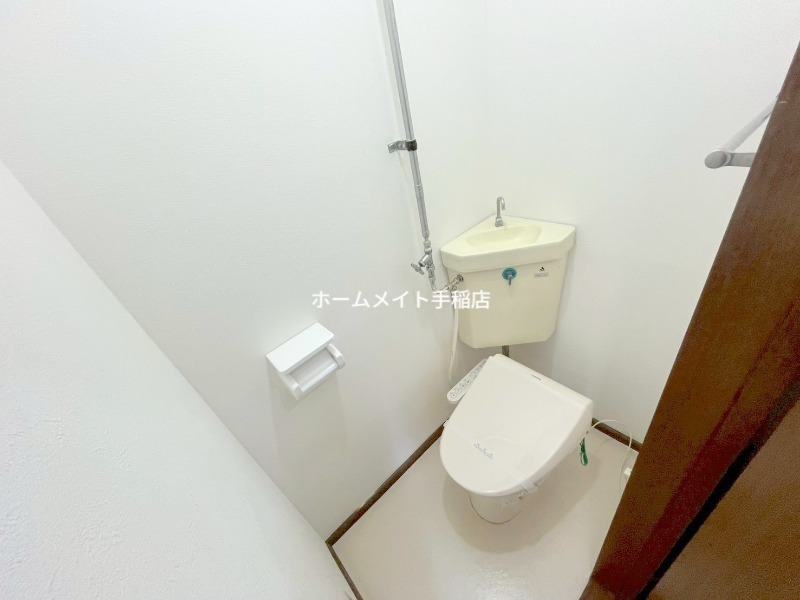 トイレ　シャワートイレ付きです！