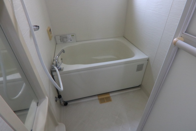 バス・シャワールーム　同建物内別室の参考写真です。※現況優先