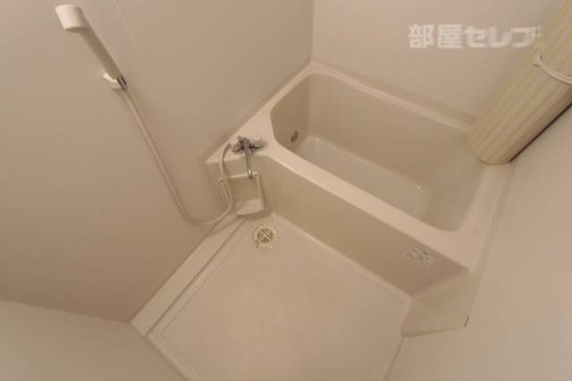 バス・シャワールーム　※３０３号室室内参照