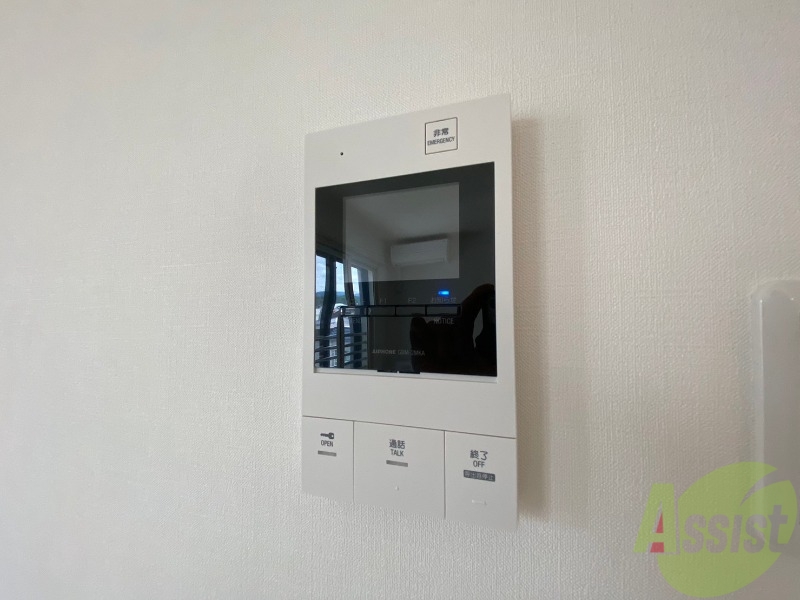 セキュリティ　ＴＶモニター付インターホンです。来客者の顔が見えるので安心！