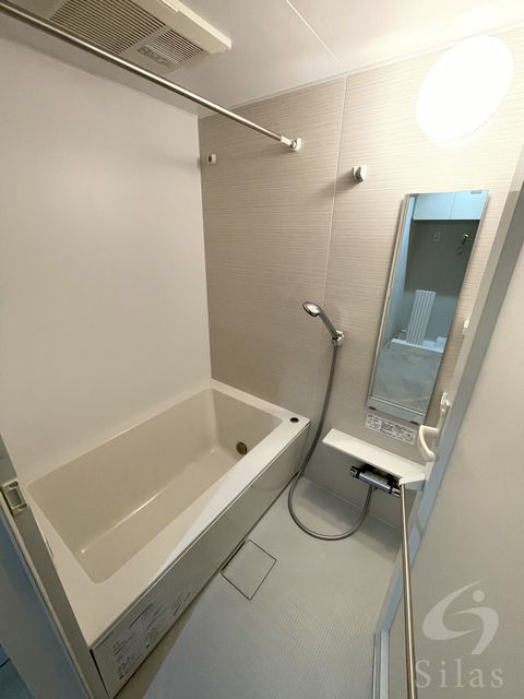ＪＲ東海道本線 岸辺駅 徒歩3分 10階建 築8年の風呂写真