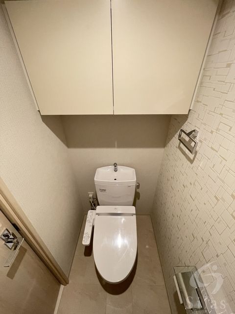 ＪＲ東海道本線 岸辺駅 徒歩3分 10階建 築8年のトイレ写真