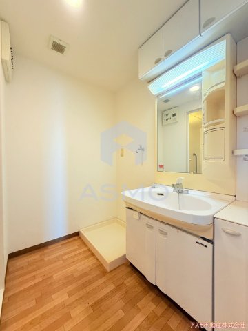 洗面設備　同マンション別部屋　参考写真