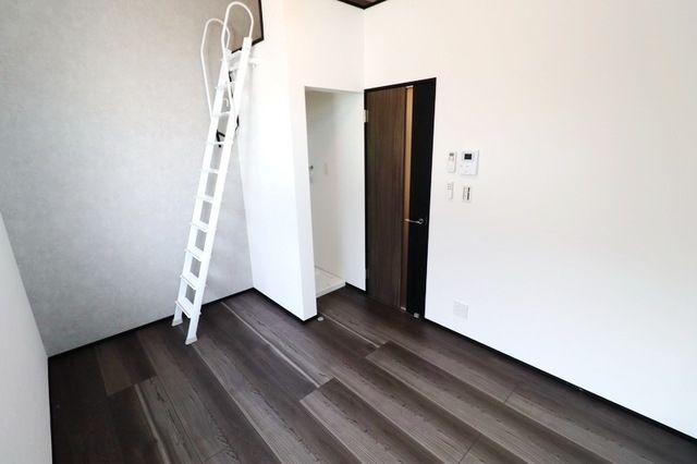 居室・リビング　★おしゃれな6帖の洋室です★