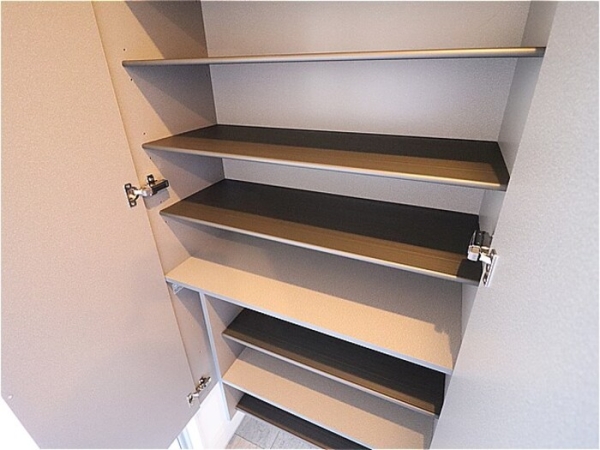 玄関　出しっぱなしになりがちな玄関周りも楽々収納♪