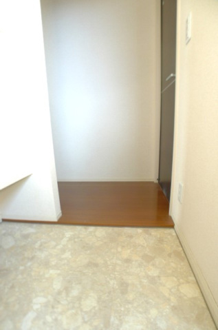 玄関　※他号室の写真です。