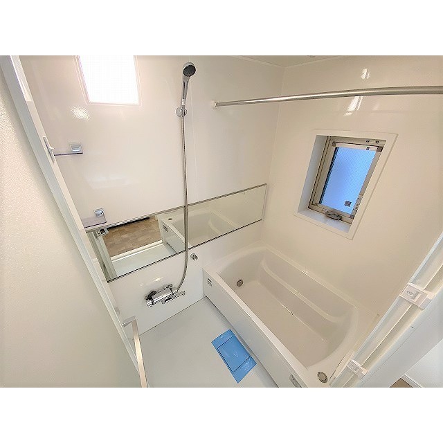 バス・シャワールーム　※別部屋の参考写真です。