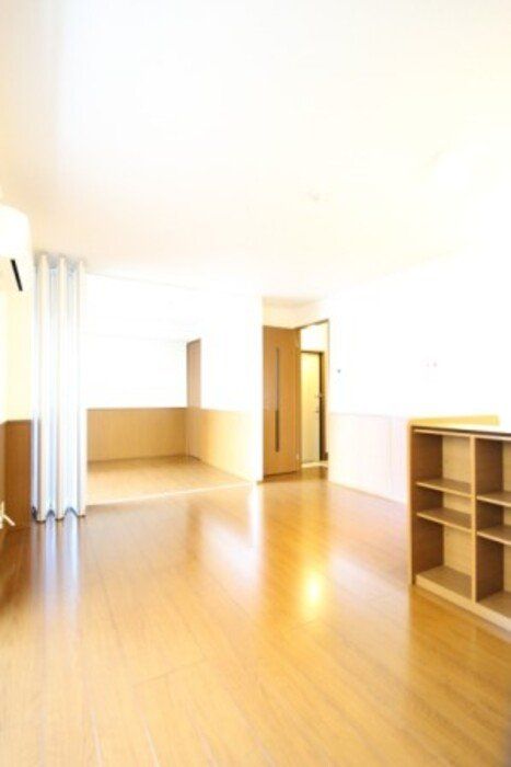 居室・リビング　※別部屋参考写真となります。