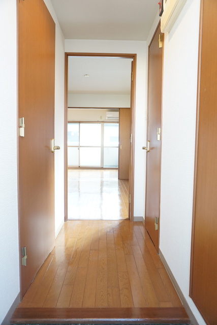 玄関　玄関からみたお部屋の雰囲気です☆