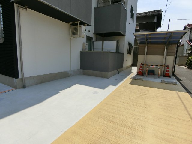 駐車場　詳細は、RISUMO江坂本店→06-6155-7137まで♪