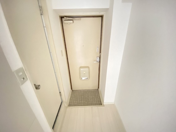 玄関　※別部屋の写真です