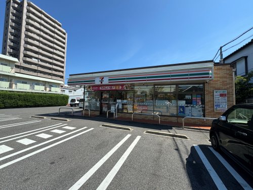 コンビニ　セブンイレブン江南駅北口店（コンビニ）まで573m