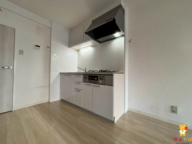 キッチン　「ただの部屋探しじゃない。“あなたの暮らし”探しです。」