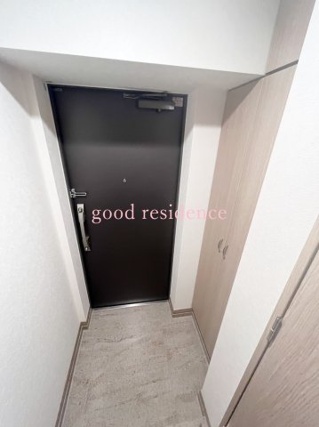 玄関　【女性のお一人暮らしでも安心のセキュリティ♪】内廊下仕様！