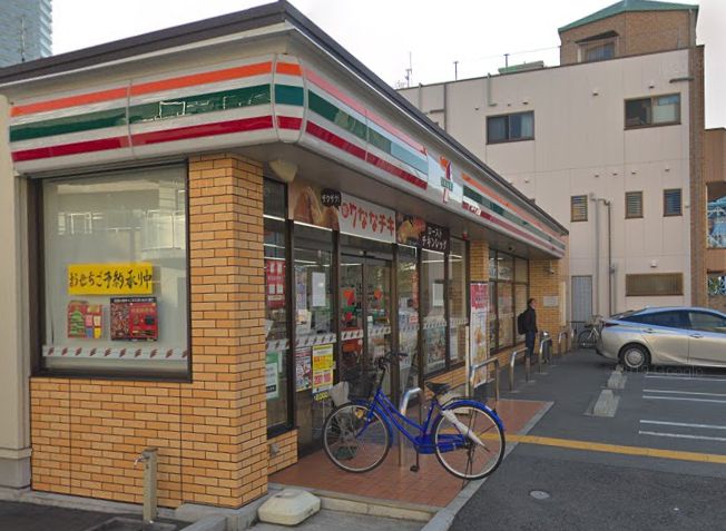 コンビニ　セブンイレブン 西宮津門大塚町店（コンビニ）まで596m
