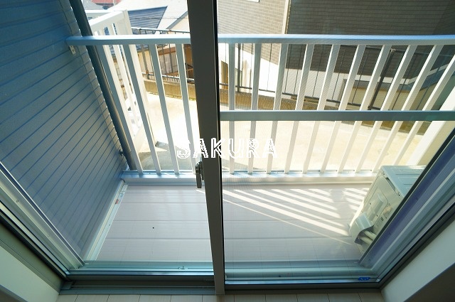 バルコニー　開放的で明るい空間を演出してくれるバルコニーです♪