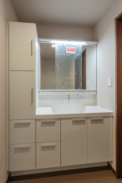 洗面設備　※写真は同タイプ住戸です。